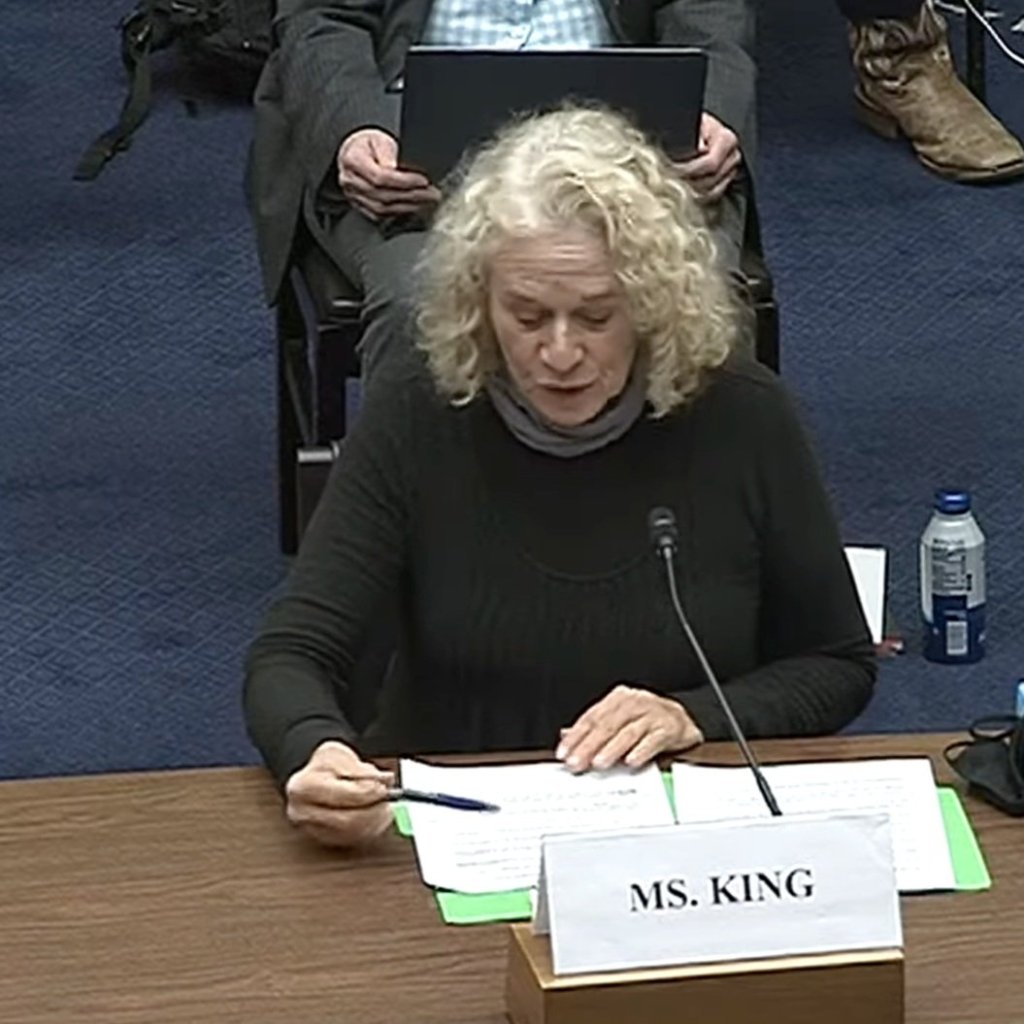 Carole King calls on Congress to crack down on logging&nbsp;industry