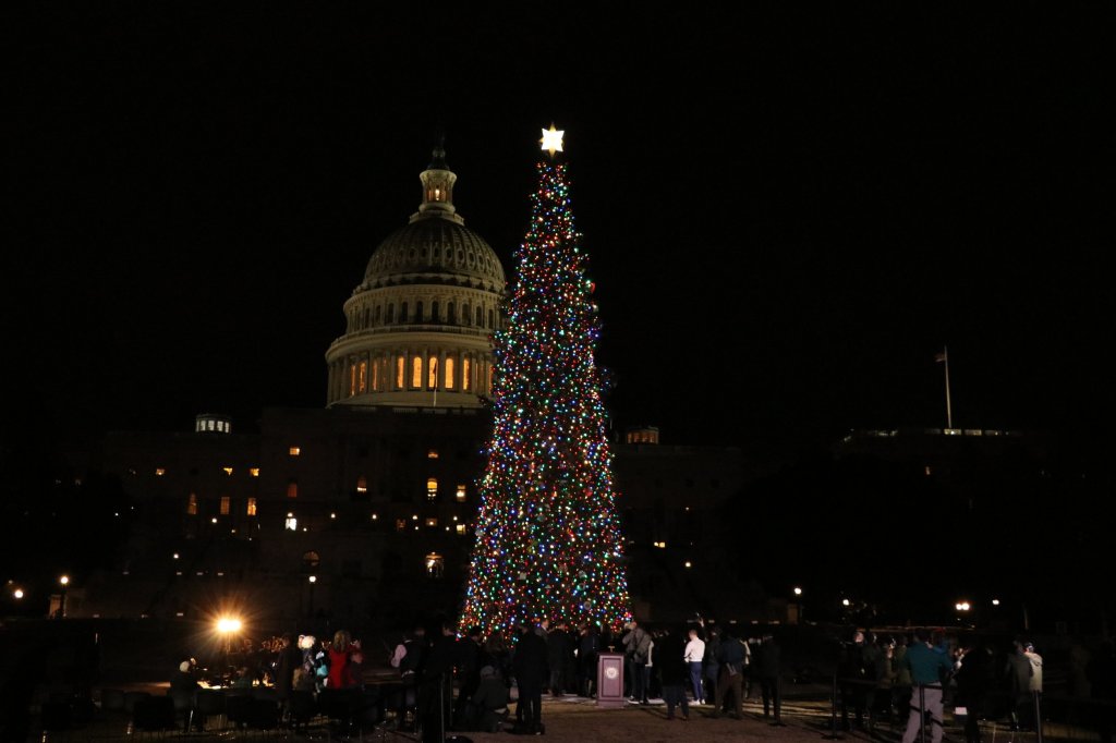 Pelosi and bipartisan California delegation light Capitol Christmas&nbsp;Tree